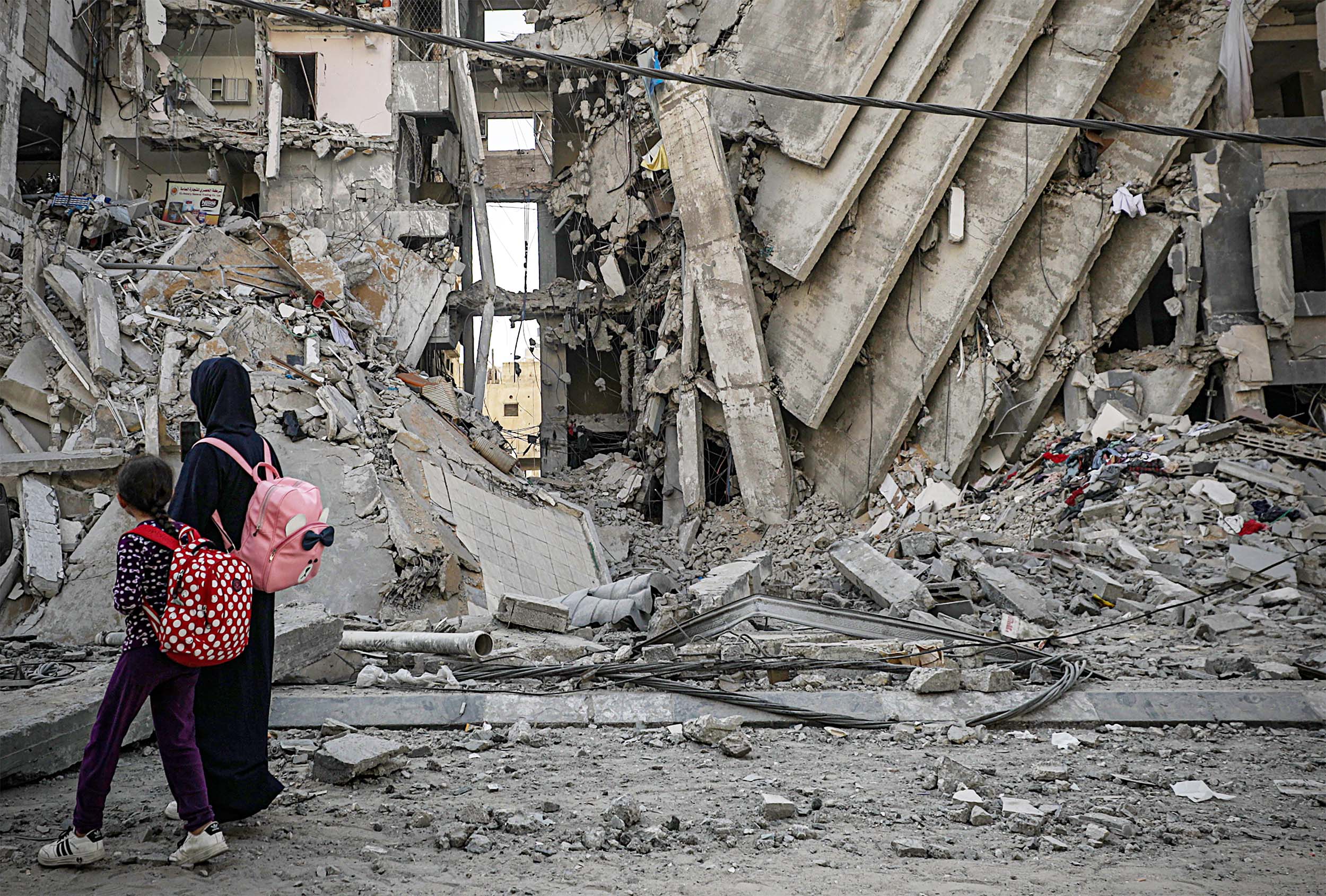 Gravida och barn de mest utsatta i krigets Gaza