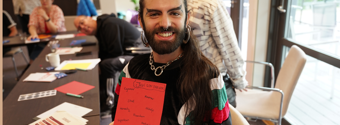 Leende medarbetare från RFSU Malmö under ett kurstillfälle. 